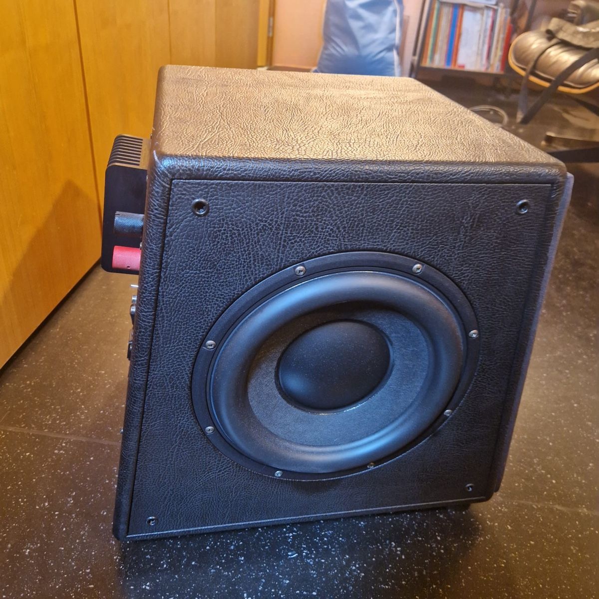 Sonus Faber Casse acustiche: Subwoofer Sonus Faber Gravis B1 – Usato da Le Vaud venduto da Balthasar 2