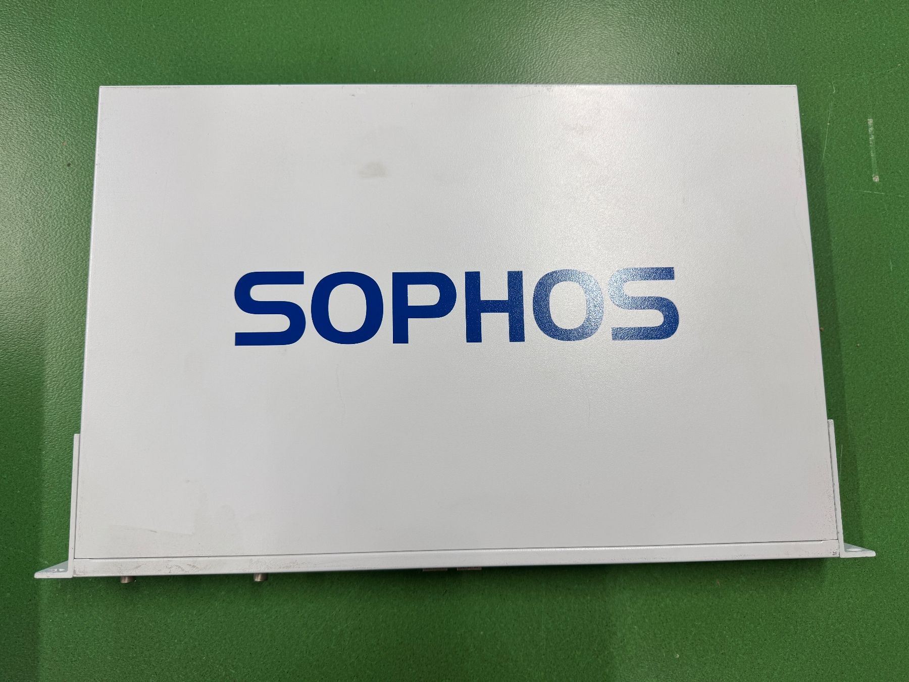 Sophos Firewall: Sophos SG 330 rev 1 - Firewall – Gebraucht aus Derendingen von CompiDD 1