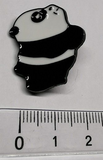Plaketten & Abzeichen: Panda - Pin  (neu/OVP) – Neu und originalverpackt aus Wilen b. Wollerau von morethanmusic