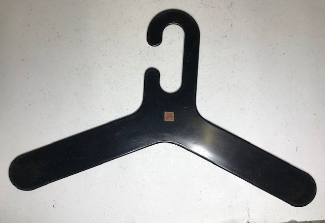 Appendiabiti: Kleiderbügel schwarz Artipresent  70er – Usato da Zürich venduto da gigimai67