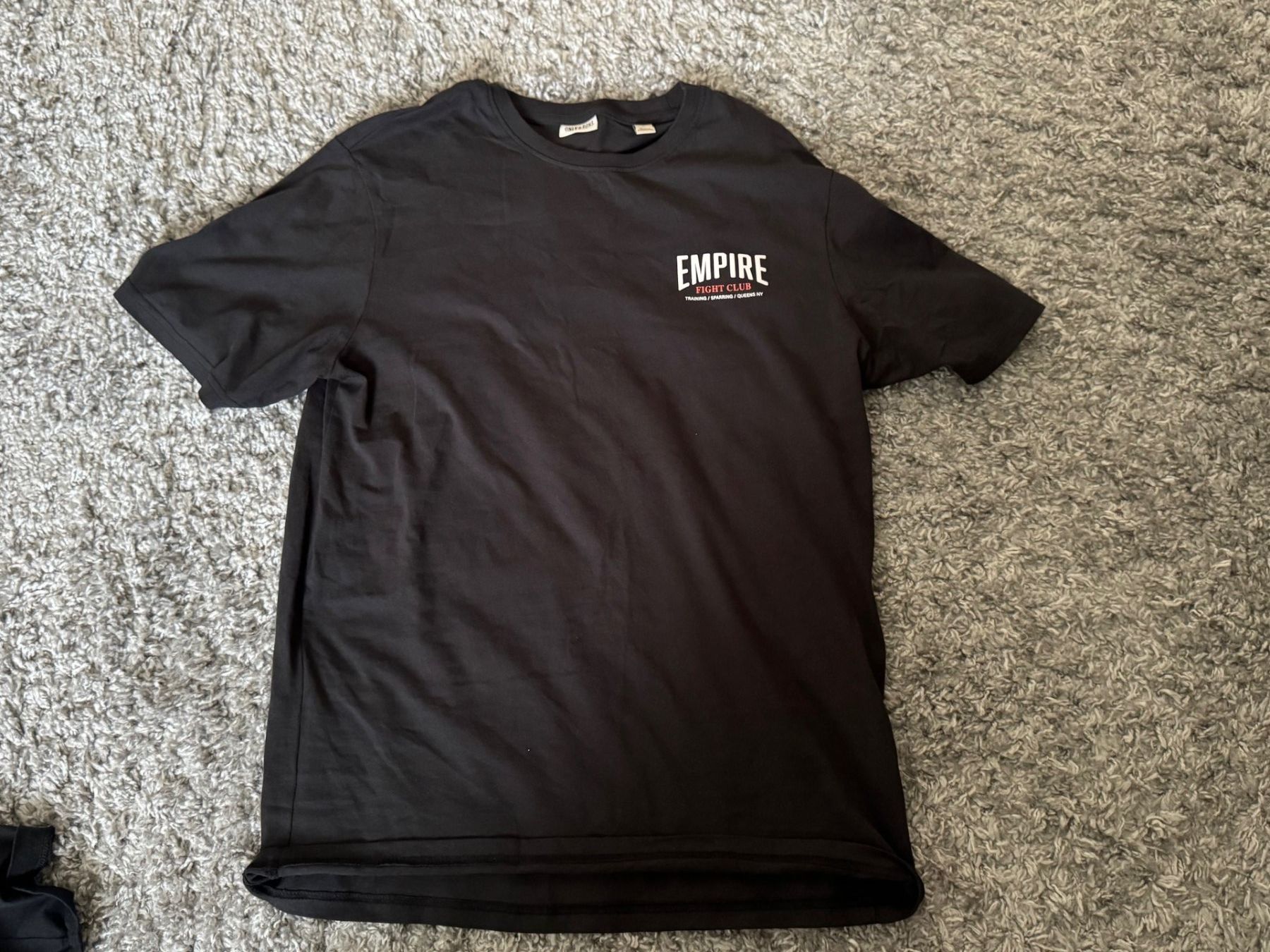 Only T-shirt: T-Shirt Sale Only & Sons – Usato da Neuenhof venduto da H.mot