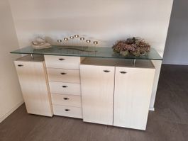 Sideboard aus Holz mit Glasplatte, Top Zustand!