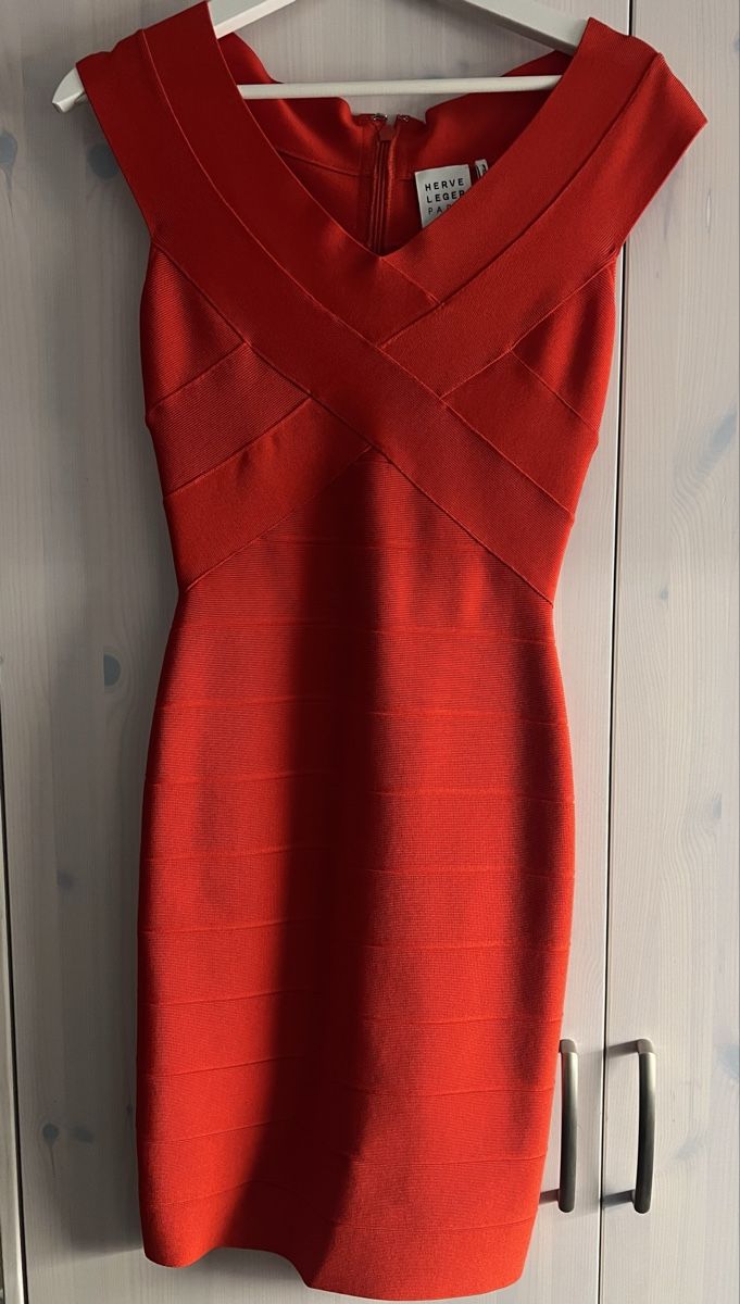 Vestiti: Designerkleid von Hervé Léger – Nuovo (secondo la descrizione) da Winterthur venduto da jessi_b95