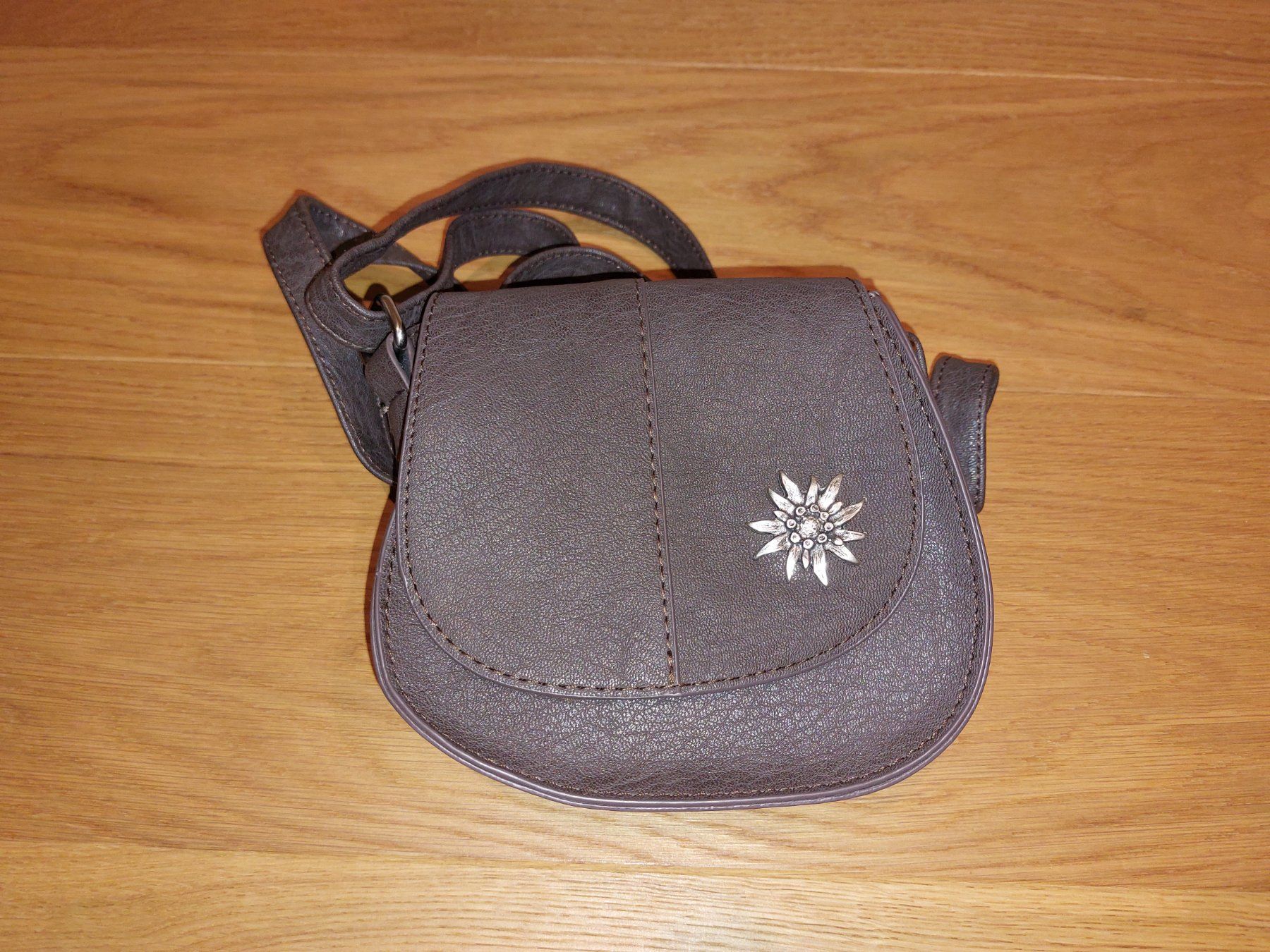 Borse da donna: Kunstleder Handtasche – Usato da St. Gallenkappel venduto da Kevinofski 2