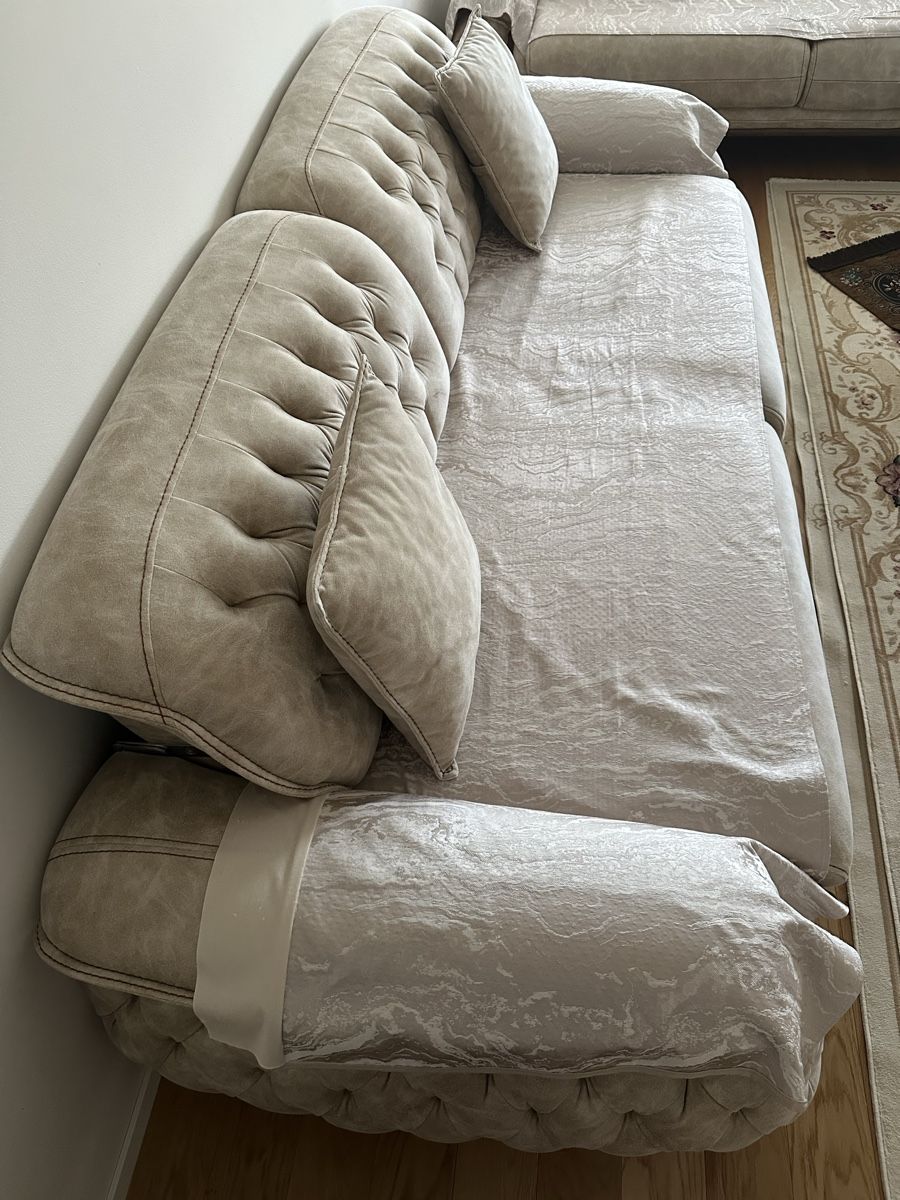 Divani: Sofa beige Top zustand (klappbar)3 Stück – Usato da effretikon venduto da mus_8yk6 1