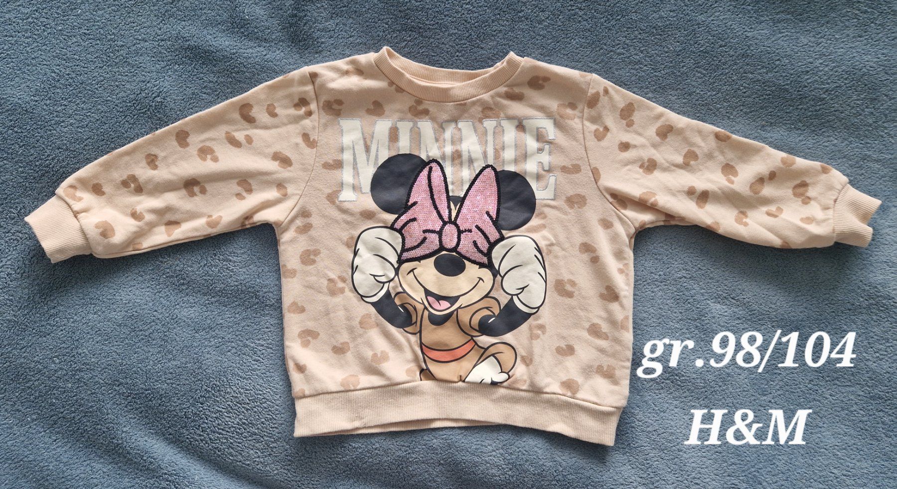 H&M Pulls et sweat-shirts: Pullover grösse 98/104 Minnie Mouse – D'occasion à Heimberg par Eleanor20