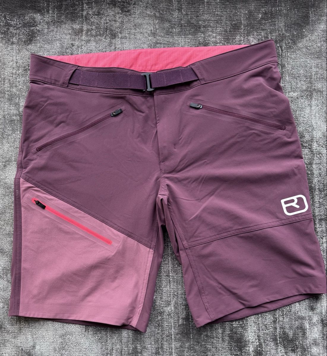 Ortovox Pantaloni: kurze Wanderhose von Ortovox – Usato da Hagendorn venduto da Henzen