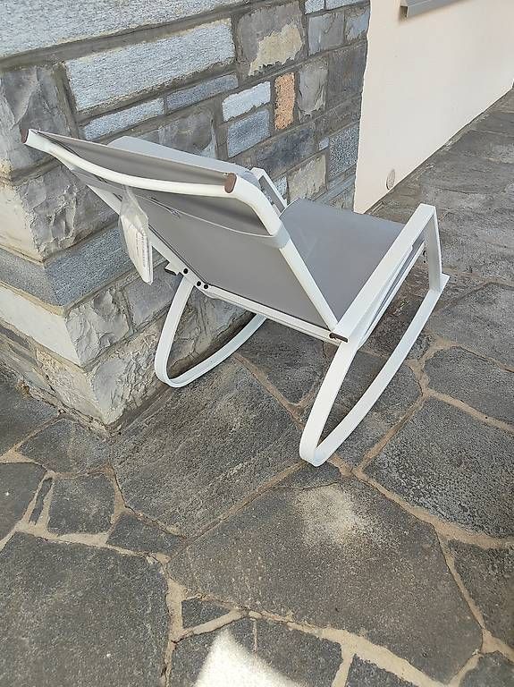 Chaises: Sedia a dondolo x giardino – D'occasion à sigirino par rossmi 2
