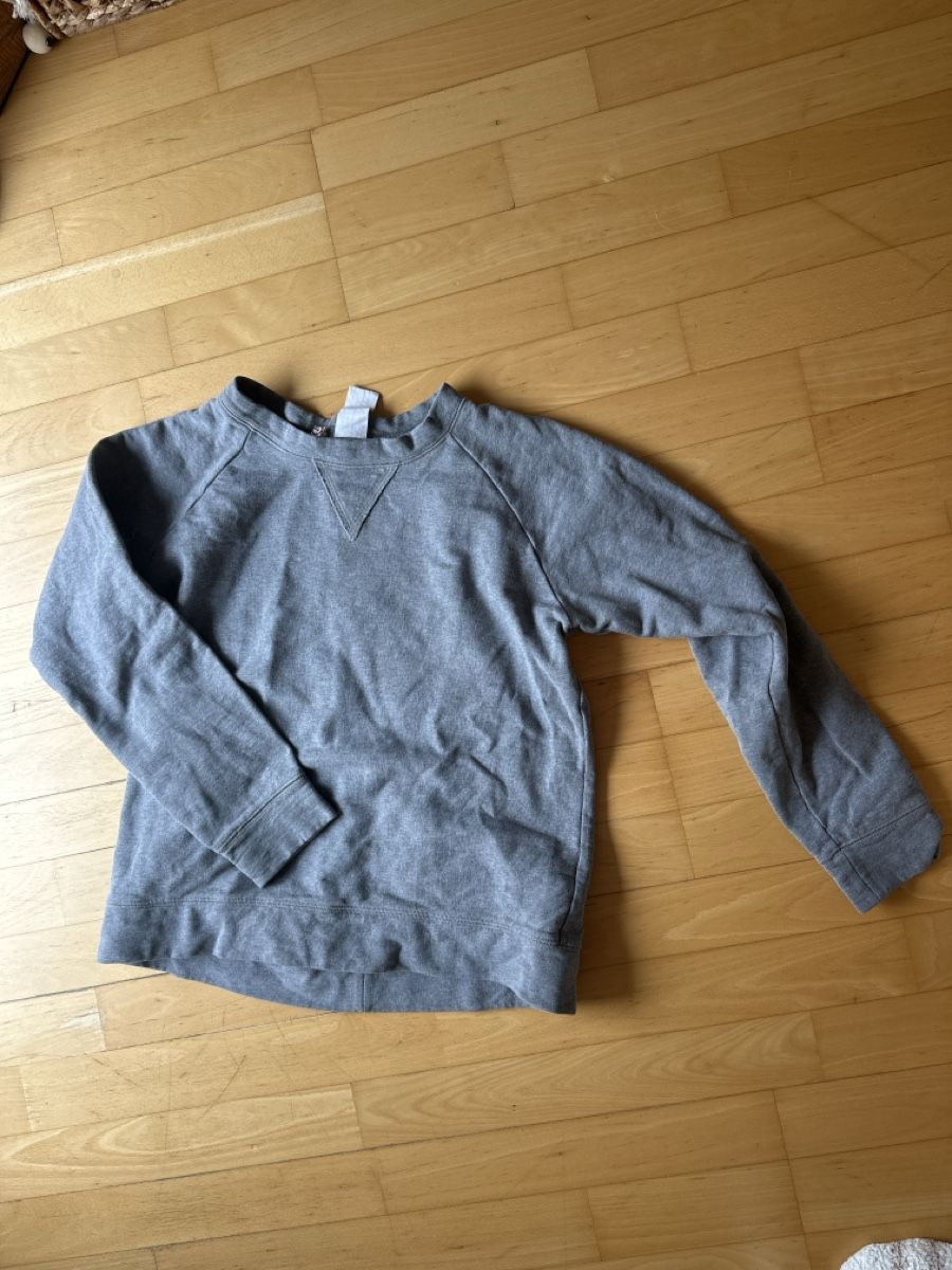 Ensoie Pullover & Sweatshirts: Ensoie Pulli – Gebraucht aus Rickenbach-Sulz von hel_yx9y 1