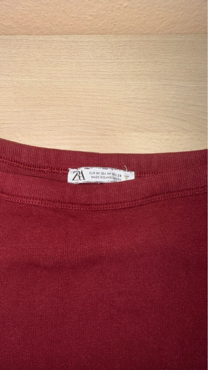 Zara Top: BURGUNDY ZARA LONG-SLEEVE TOP – Usato da Puplinge venduto da yav_9r9f 1