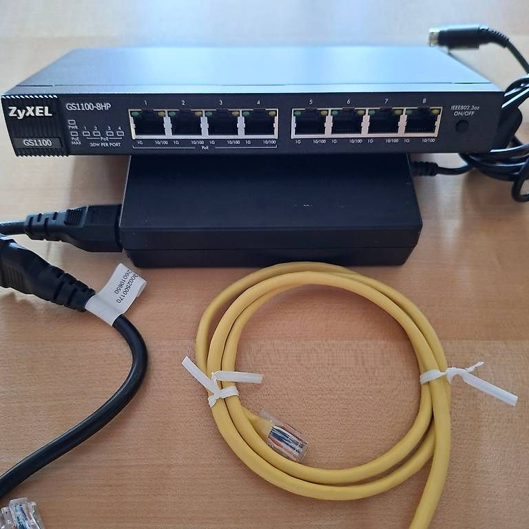 Hub & Switch: ZyXEL GS1100-8HP Switch – Usato da Frauenfeld venduto da saabinsker