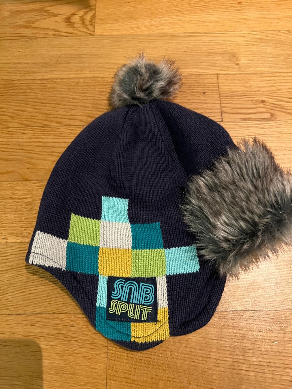 Vestes & Manteaux: Wintermütze NEU Gr.54 – D'occasion à Buchs SG par sunset55