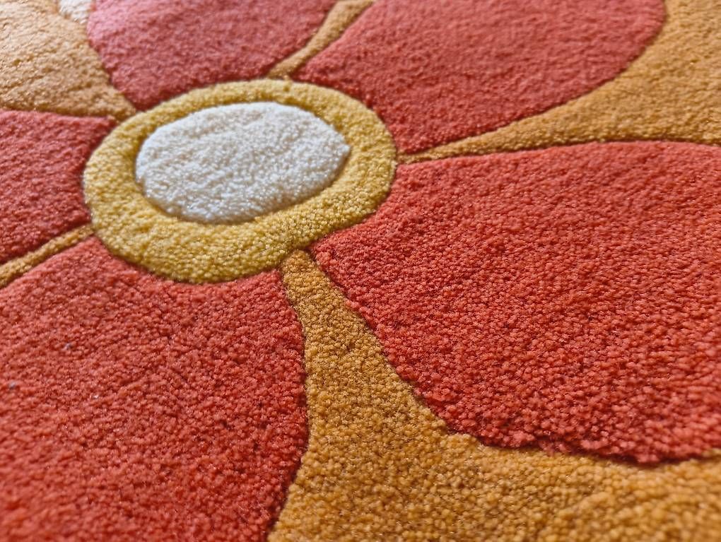 Teppiche: Oranger Teppich mit Blumen 140x200cm – Gebraucht aus Nänikon von Manta87 2