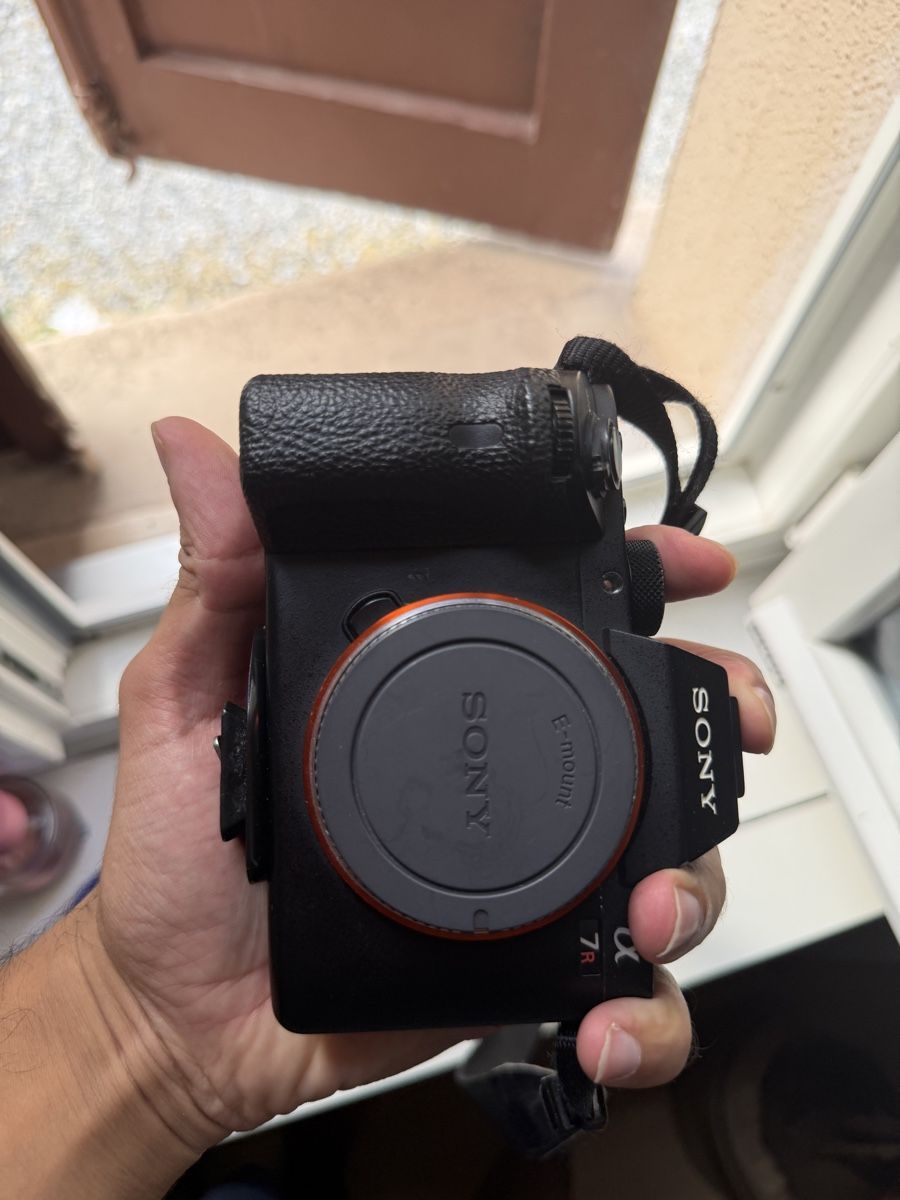 Sony Fotocamera: Sony A7RII + 2 batteries + chargeur – Usato da Biel/Bienne venduto da oma_t92s 3