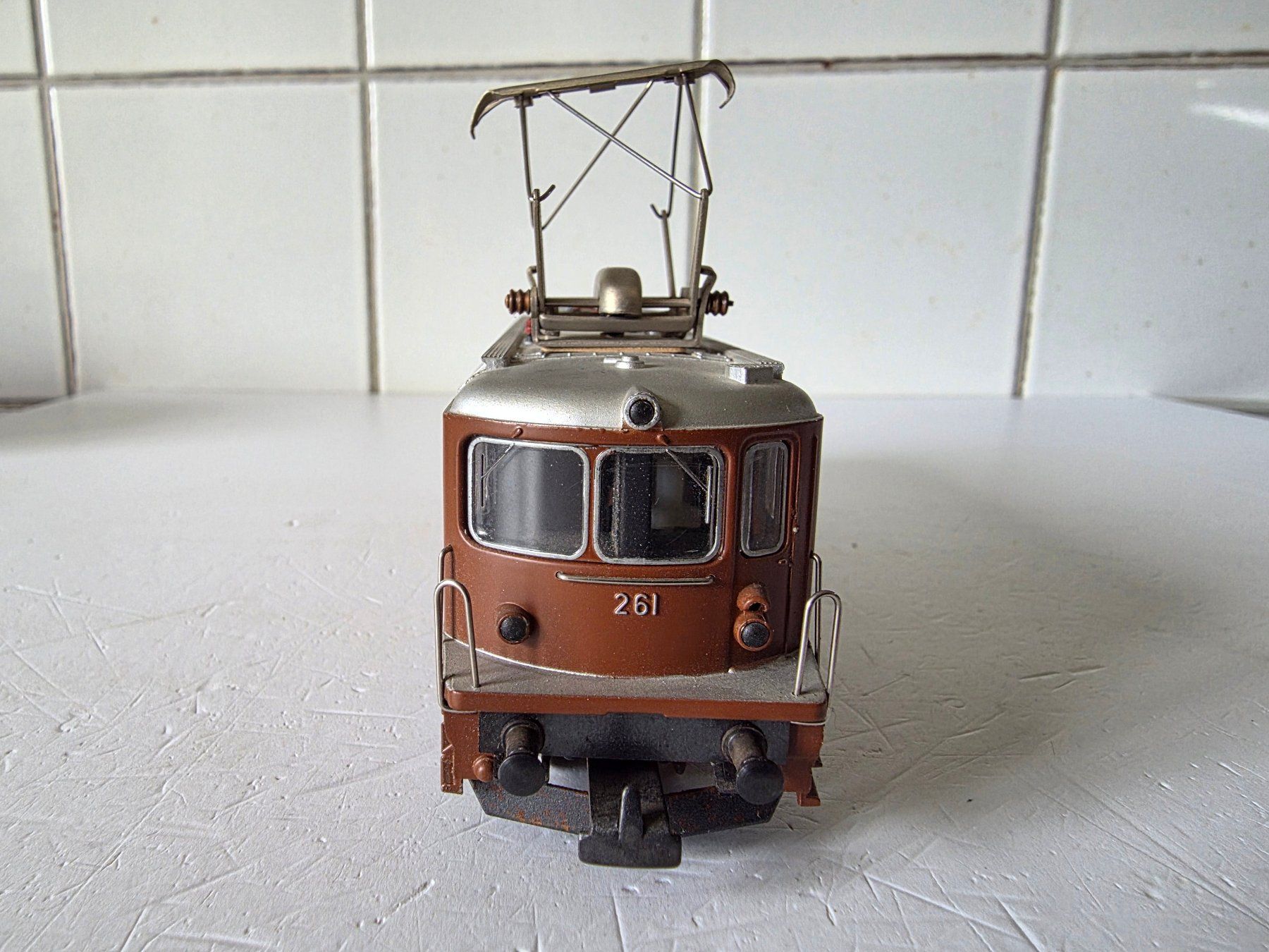 Hag Modellini di ferrovie: E-Lok BLS Re 4/4, Lok-Nr. 261 – Usato da Seuzach venduto da Loeckeli01 4
