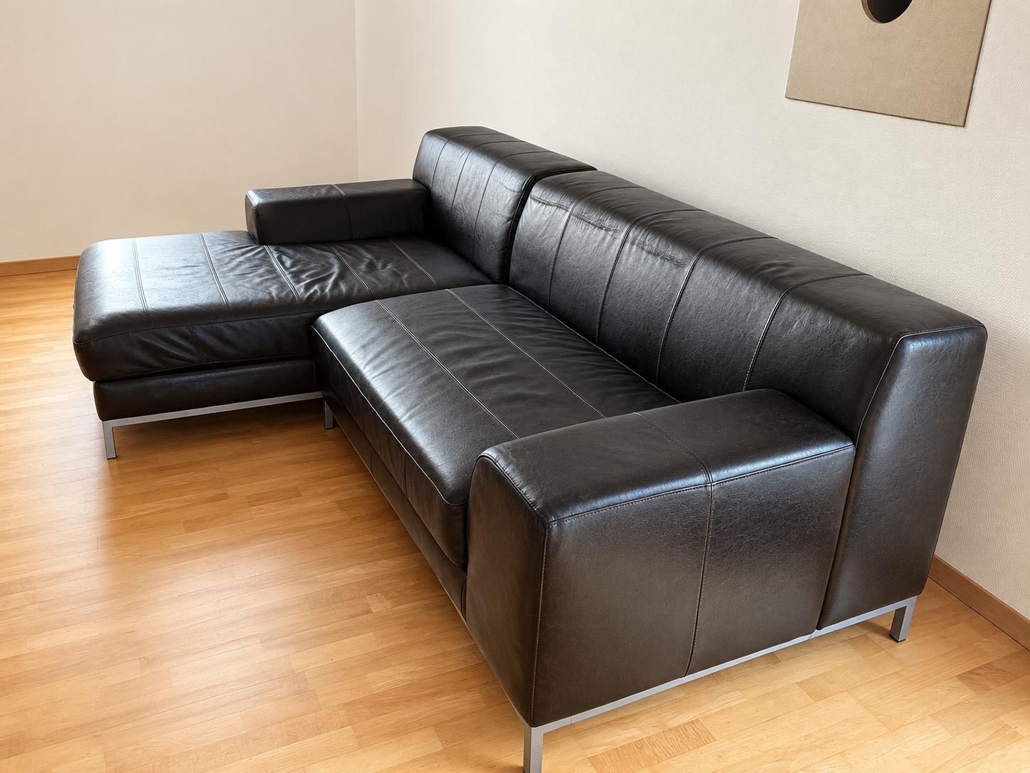 Sofas: Modernes Ecksofa / Ledersofa schwarz – D'occasion à Rheineck par roh_b2yn