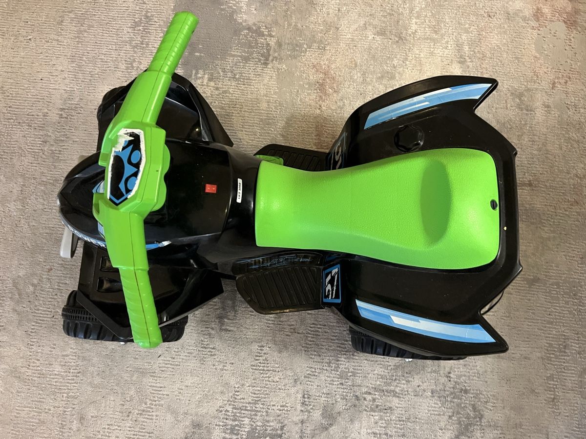 Véhicules pour enfants: Quad électrique pour enfant – D'occasion à Lausanne par William7 5