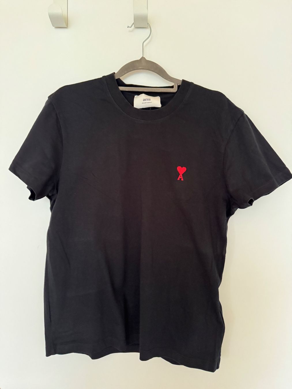 T-Shirts: Ami Paris T-Shirt – Neu (gemäss Beschreibung) aus Einsiedeln von gian.resell 2