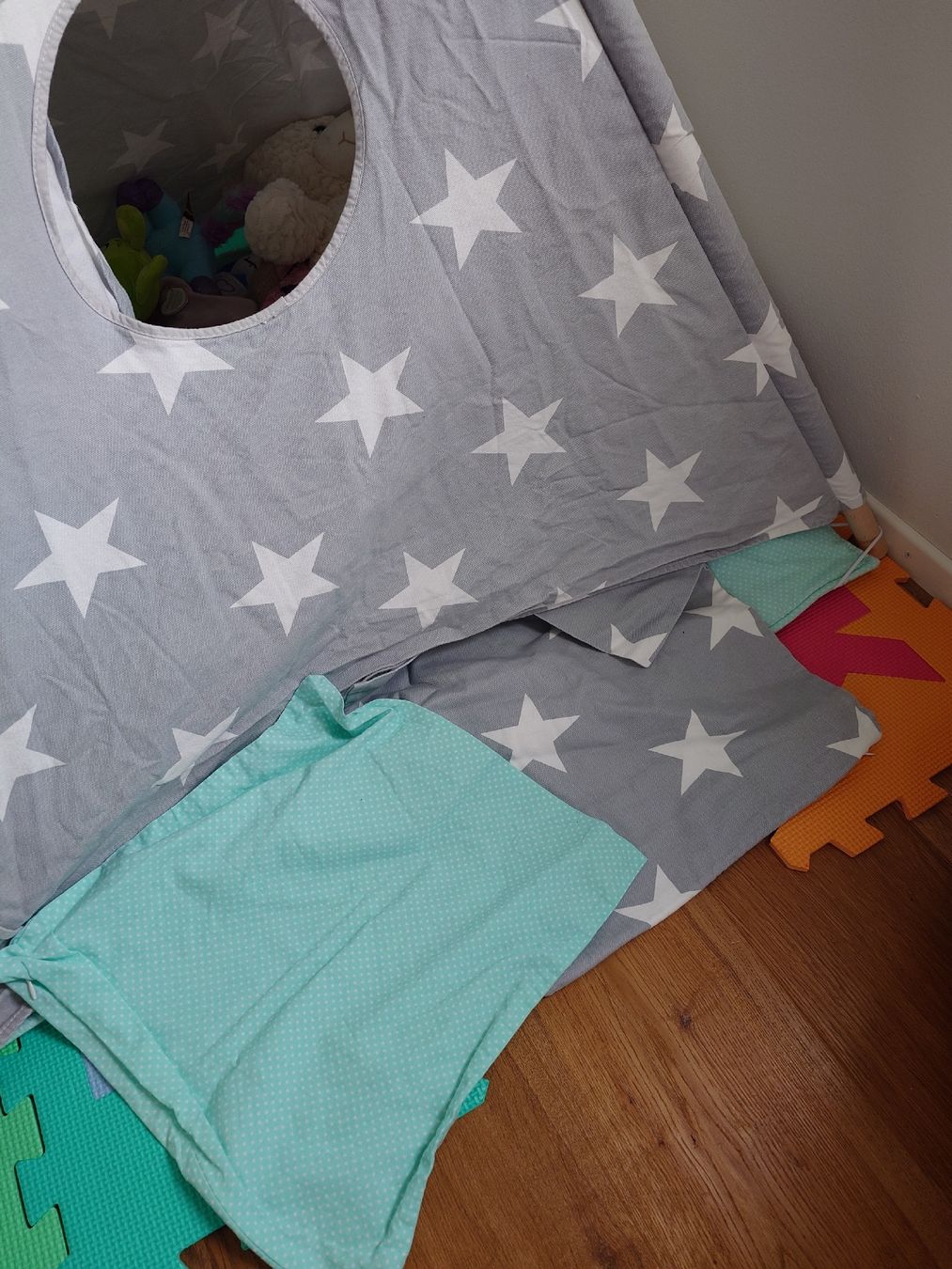 Alri letti & mobili per bambini: WigiWama- Tipi mit Sternenmuster – Usato da Wil SG venduto da portu1 2
