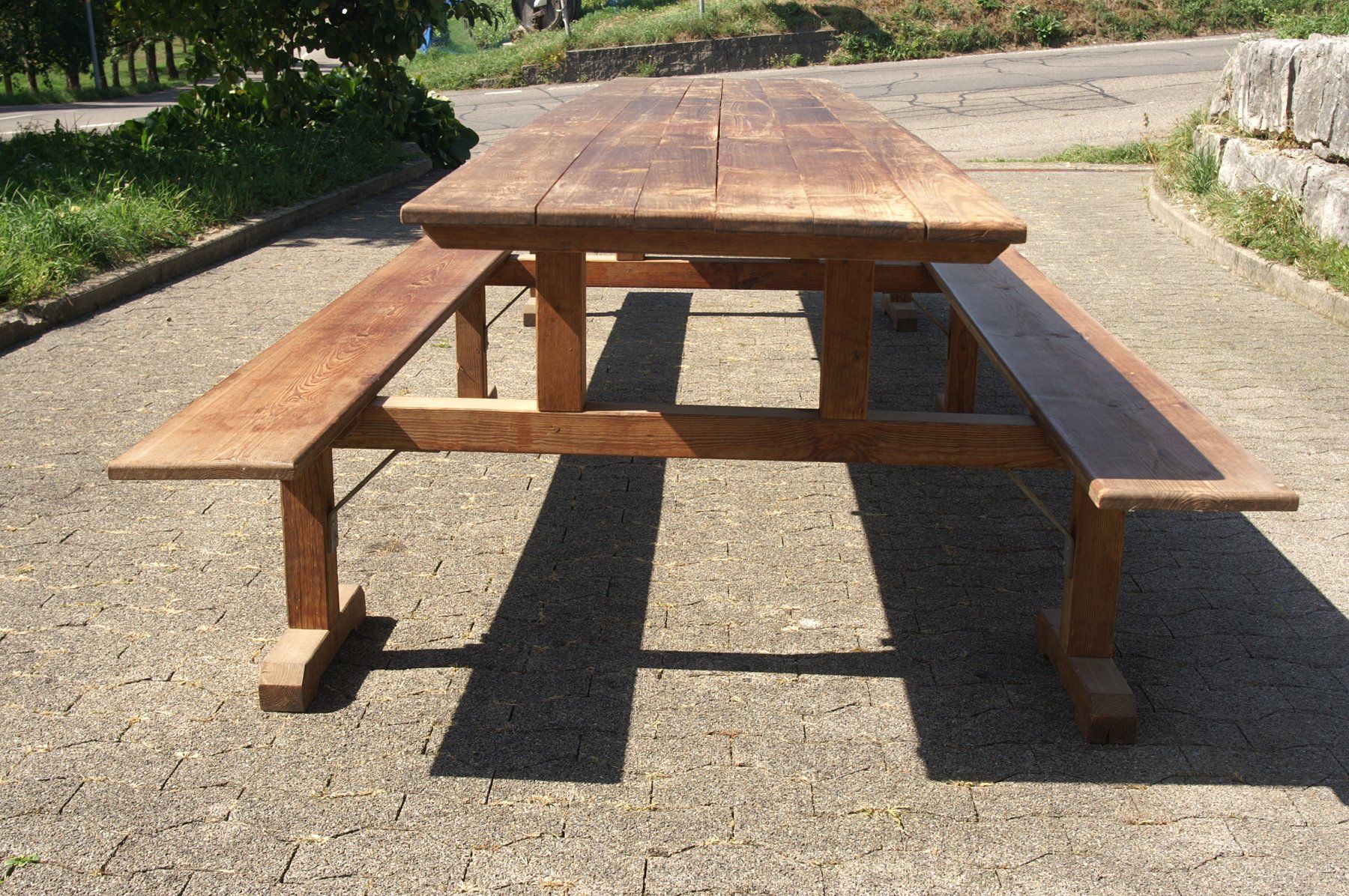 Set de table et chaises: Festbankgarnitur – D'occasion à Jona par hope37 1