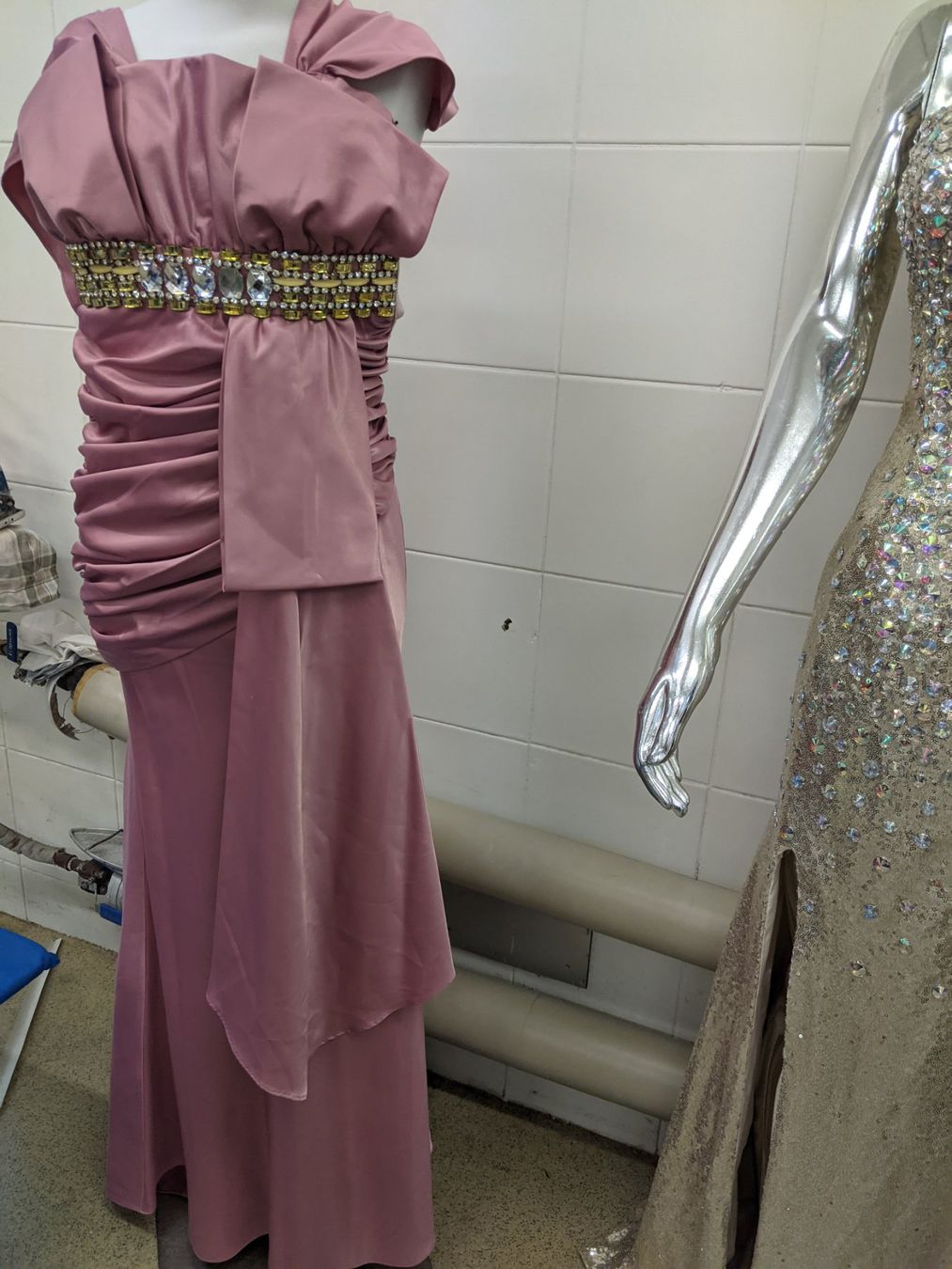 Vestiti: Abendkleid Gr 36 – Nuovo e nell'imballaggio originale da Langnau am Albis venduto da Judithsebi 1
