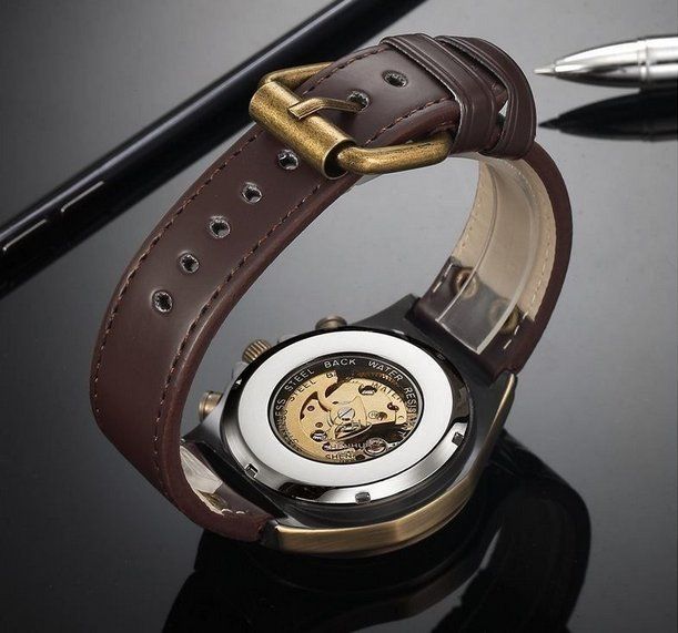 Uhren: Mechanische Uhr im Vintage-Stil / Montre mécanique – Neu und originalverpackt aus Lausanne von WATCH-WORLD 2