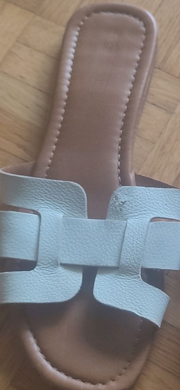 Scarpe da donna: Sommerliche Ledersandalen Gr. 38 – Usato da Waltenschwil venduto da Bodensee84