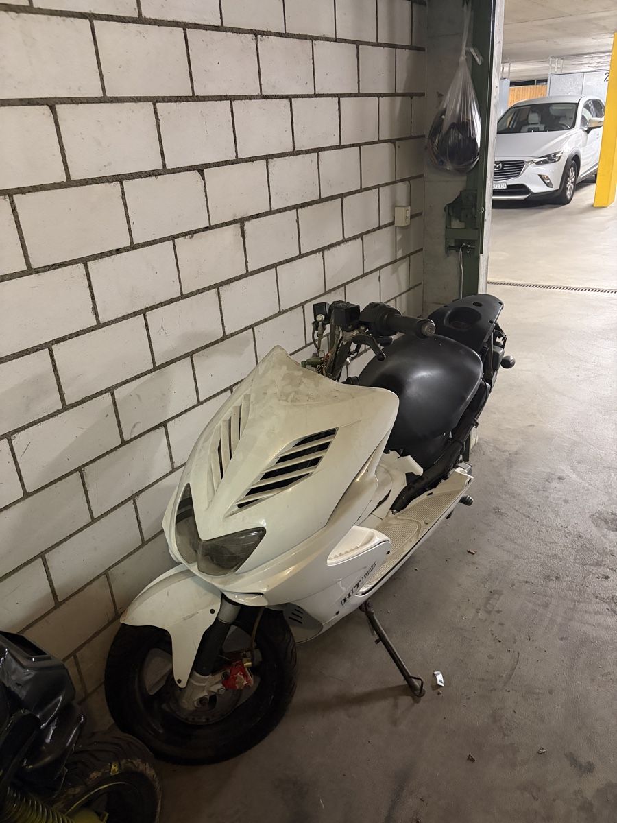 Yamaha Scooters: Yamaha aerox 50ccm – D'occasion à Arbon par Bmacu