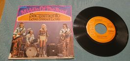 MIDDLE OF THE ROAD, Sacramento, Single, Mint-