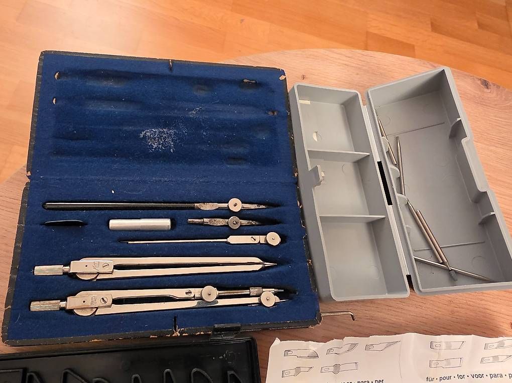 Tutti gli attrezzi: Diverse antike Sachen – Usato da Winterthur venduto da Christinakim 1