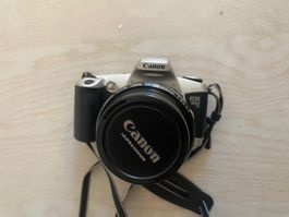 Canon EOS 500N + objectif Canon EF 28-105 mm f/3.5-4.5 USM