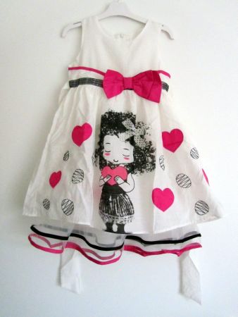 Fest/Sommerkleid "MÄDCHEN MIT HERZ" Gr. 7 (100-110)
