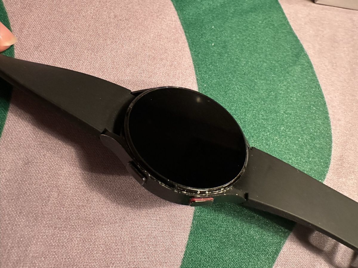 Samsung Smartwatch: Samsung Galaxy Watch 4 40mm Black – Usato da Zürich venduto da ira_27zx 3