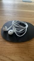 Apple EarPods with Lightning Connector – headphones 