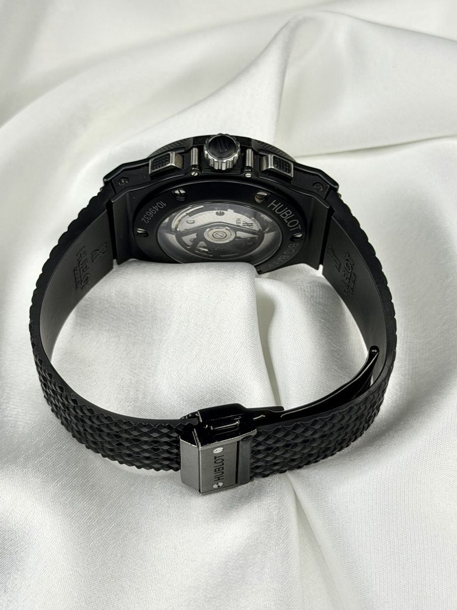Hublot Uhren: Hublot Big Bang Original Ceramic "Black Magic" Full Set – Gebraucht aus Nyon von Lunas_Watches 2