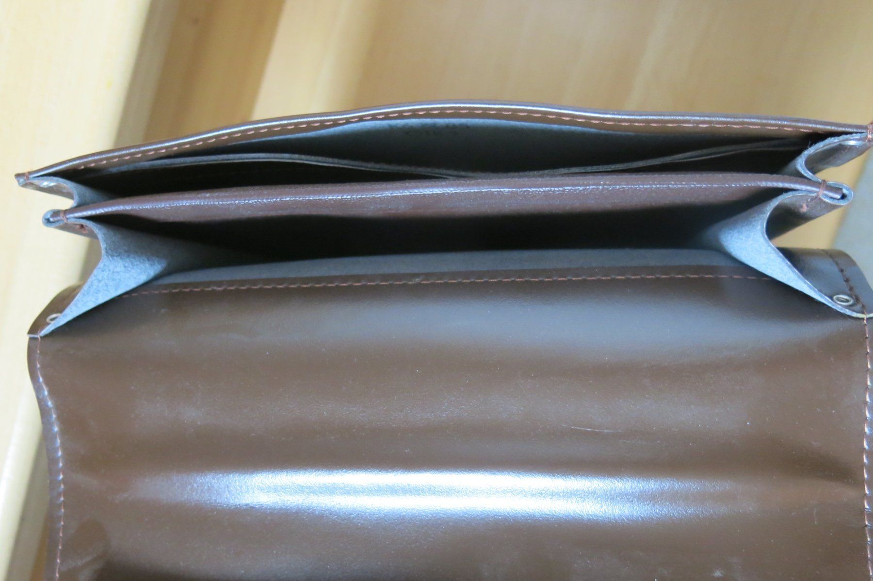 Valigie & Borse: Ledertasche zum Umhängen – Nuovo (secondo la descrizione) da Sissach venduto da kaupa 3