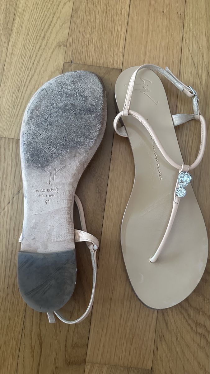 Zanotti Scarpe da donna: Giuseppe Zanotti strappy flats with crystals size – Usato da Luzern venduto da ida_hv2y 4