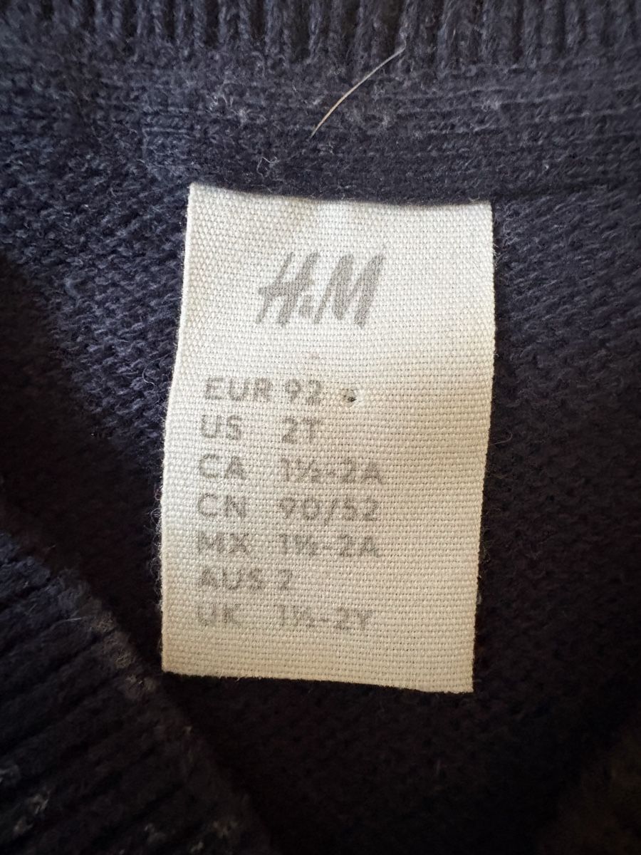 H&M Pullover & Sweatshirts: Kinderpullover H&M gebraucht – Gebraucht aus Oberwil b. Zug von obrhlzr 1