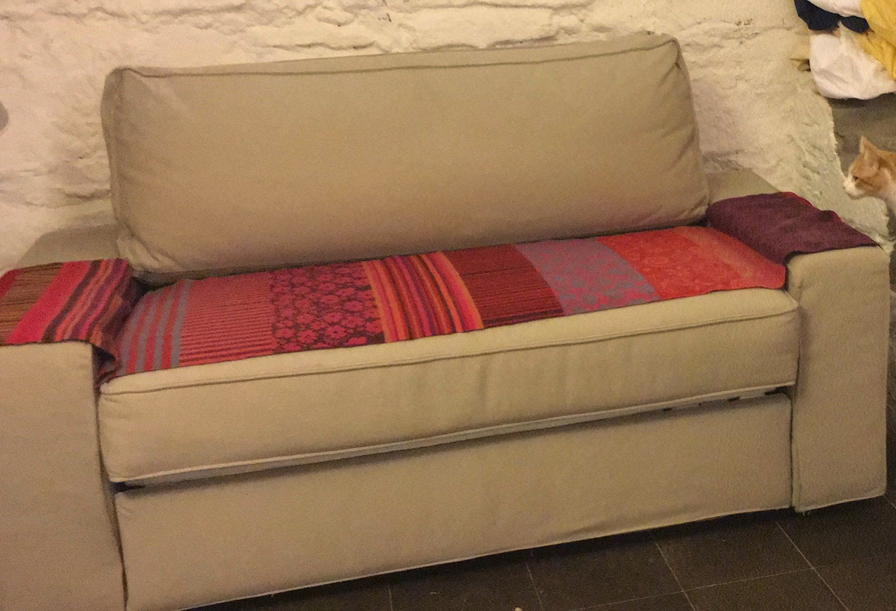 Ikea Sofas: 2-Sitzer Schlafsofa VILASUND mit Lattenrost – D'occasion à Allmendingen b. BE par guterdeal07