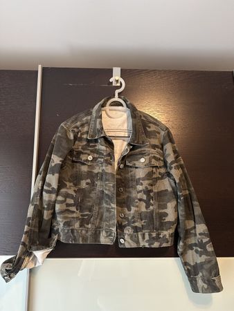 Coole Jeansjacke im Camouflage-Look, Grösse 40