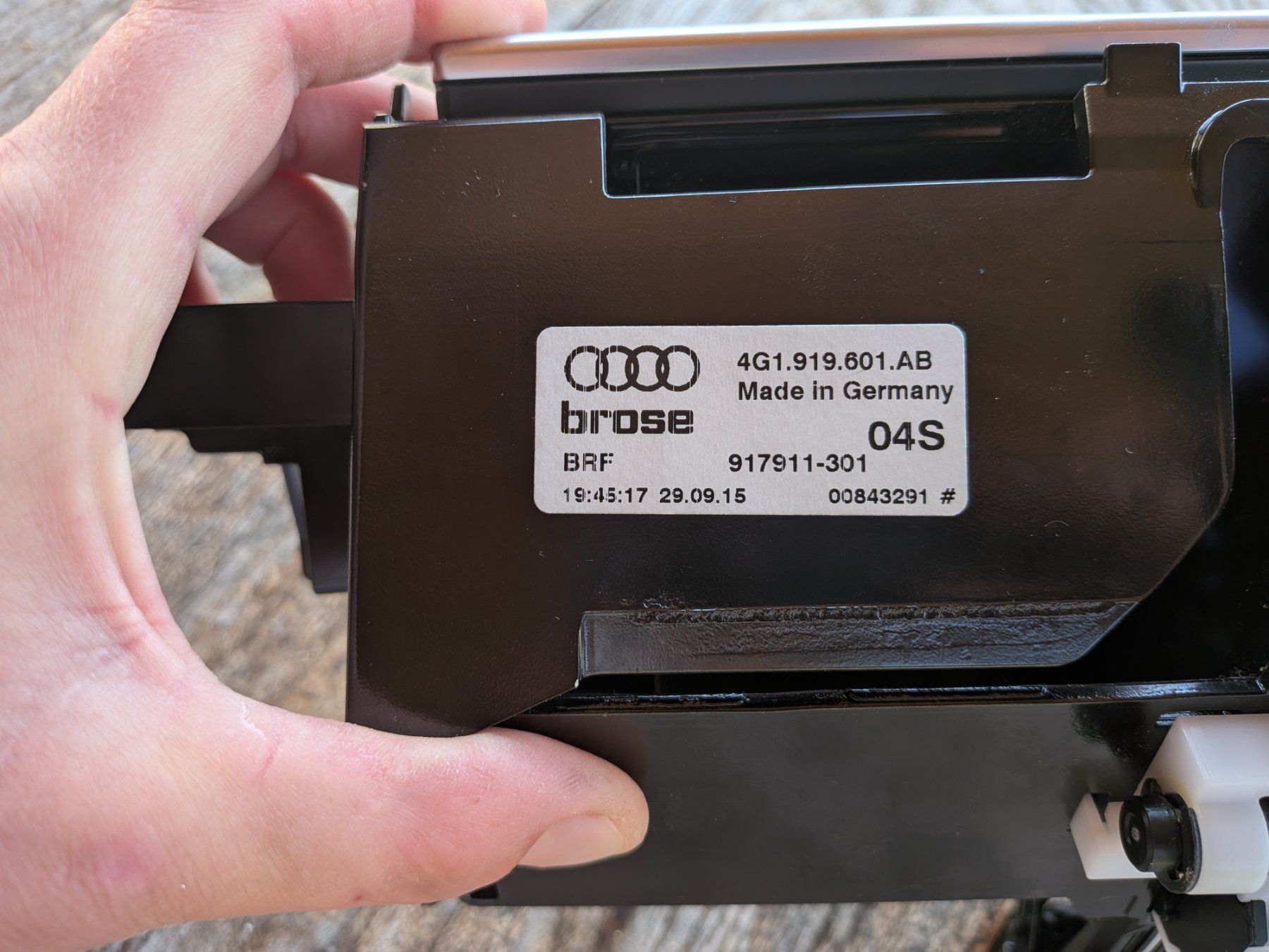 Audi Alle Autoersatzteile: Ecran avec système support Audi A6 – Gebraucht aus Belprahon von patriciachapoy 2