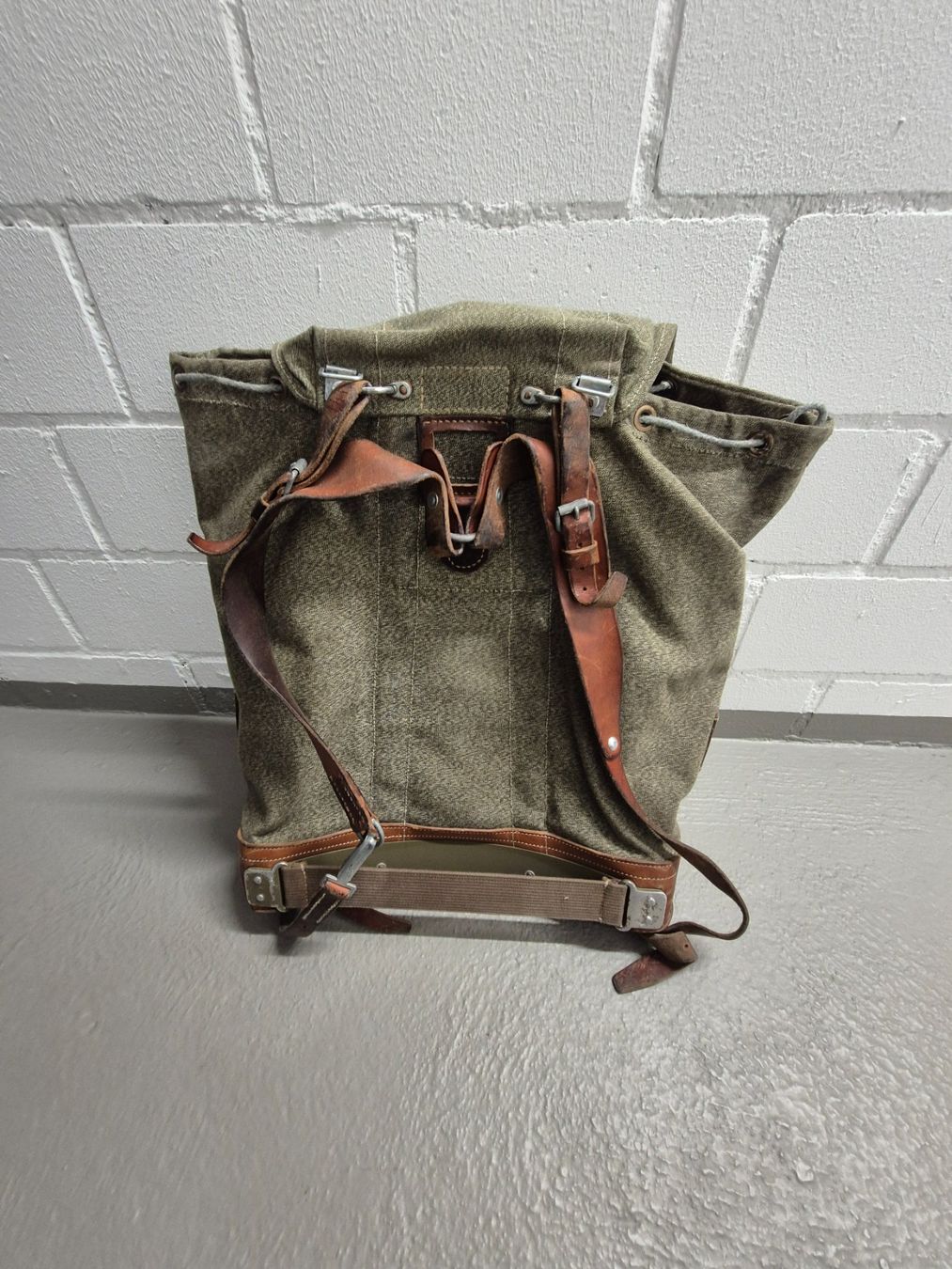 Schweizer Armee Rucksäcke: Militärrucksack inkl. Brotsack – Gebraucht aus Domat/Ems von cowi 2