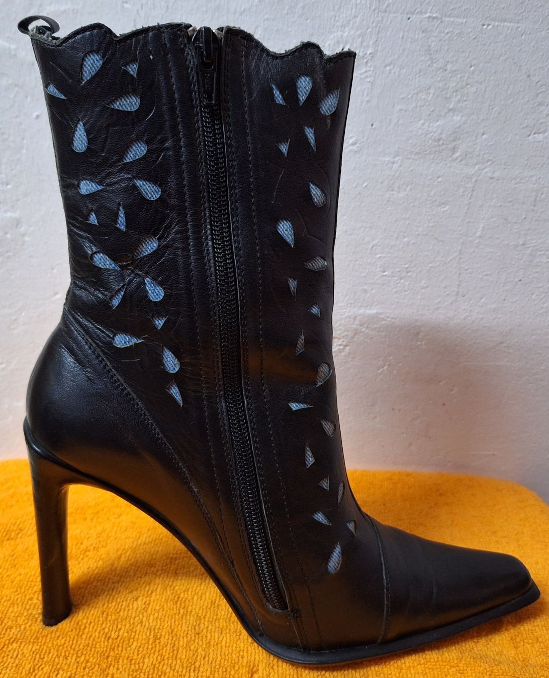 Scarpe da donna: Leichte Sommer Stiefelette, Leder mit Muster Gr. 39 – Usato da Muri AG venduto da Edlerweiss 5