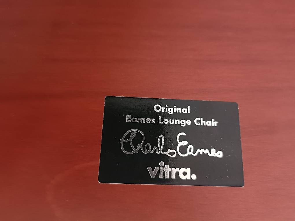 Poltrone: Original Vitra Eames Lounge Chair & Ottoman (2005) – Usato da Riniken venduto da 7ch_bx5j 2
