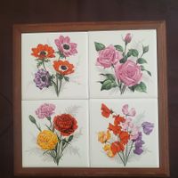 Sous-plat bois et carreaux céramique motifs floraux