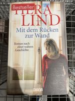 Mit dem Rücken zur Wand - Hera Lind