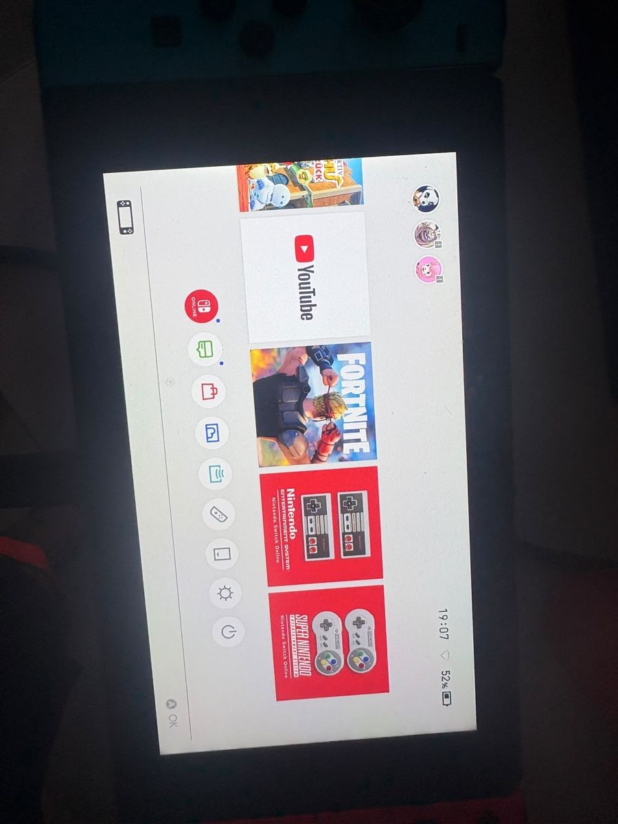 Nintendo Konsolen: Nintendo Switch mit Zubehör Konsole rot/blau – Neu (gemäss Beschreibung) aus Sursee von Fion 2