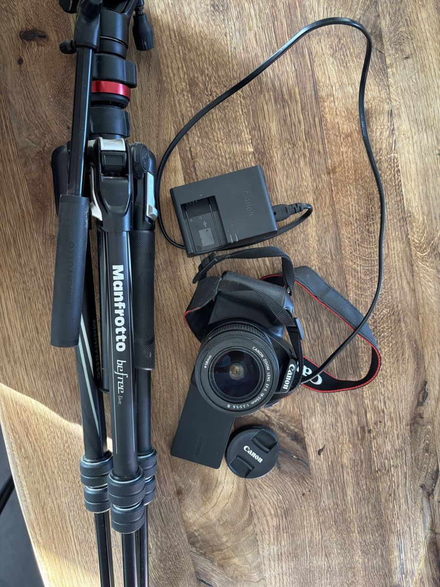 Canon Fotocamera: Canon EOS 250D mit Objektiv und Stativ – Nuovo (secondo la descrizione) da Dörflingen venduto da nei_9y9w