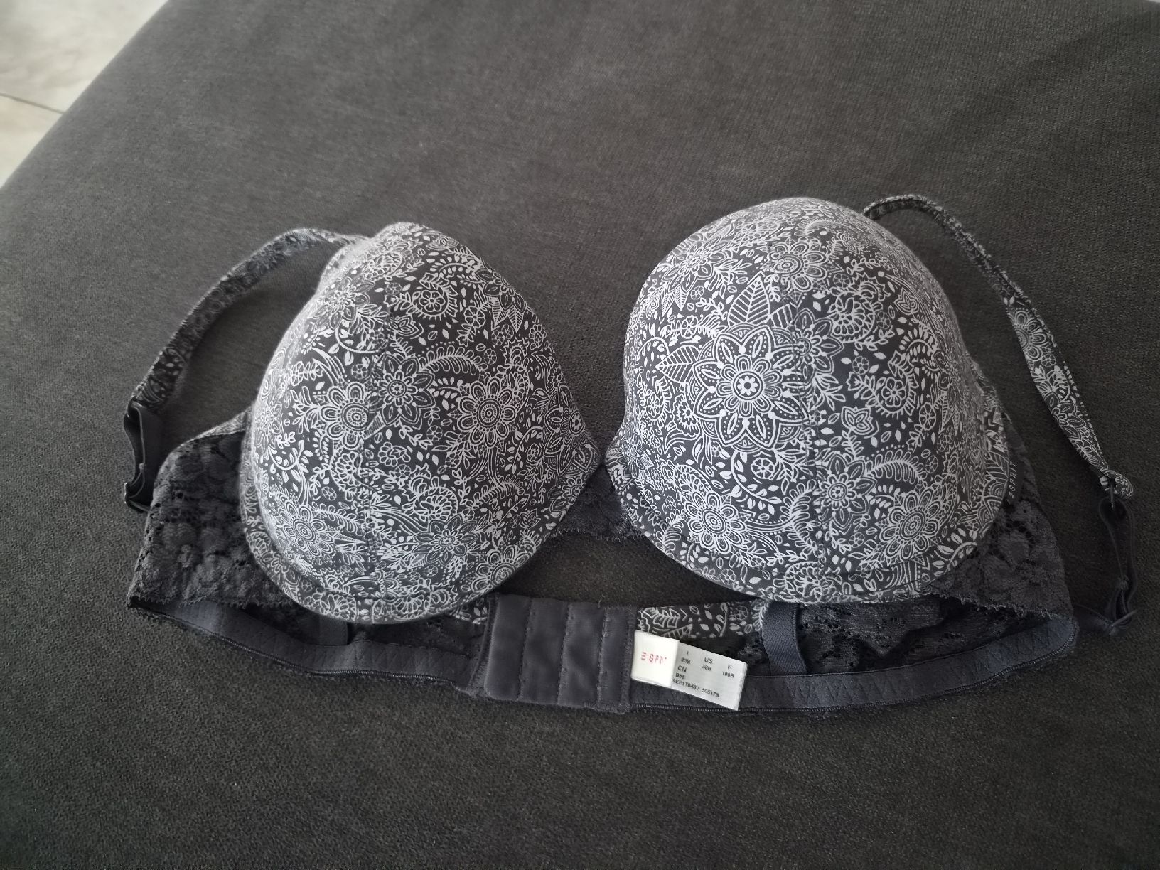 Esprit Sonstige Unterwäsche: Damen BH Grösse 85B von Esprit – Gebraucht aus Niederrohrdorf von Miripfiri 5