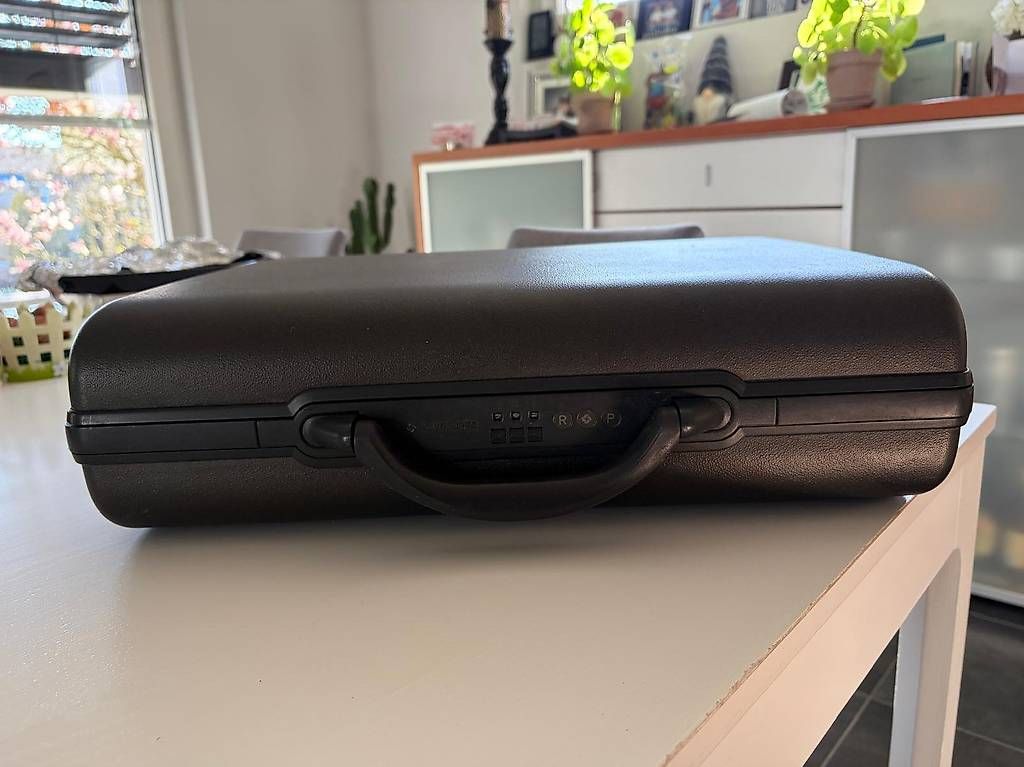 Reisekoffer: Samsonite Esteem Business-Koffer – Gebraucht aus Ballwil von rodproc